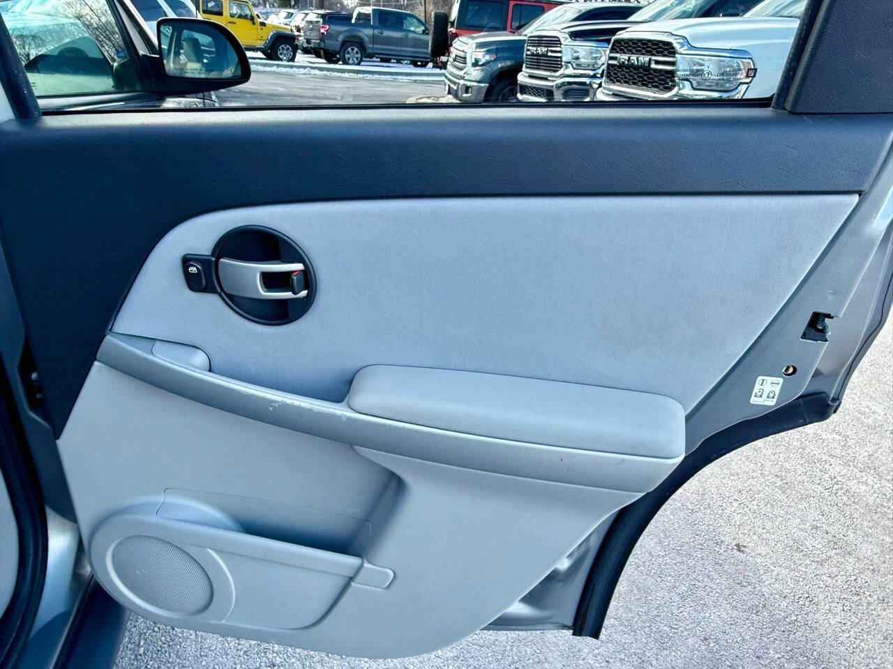 Used 2005 Chevrolet Equinox LT w/ Preferred Equipment Group image 16