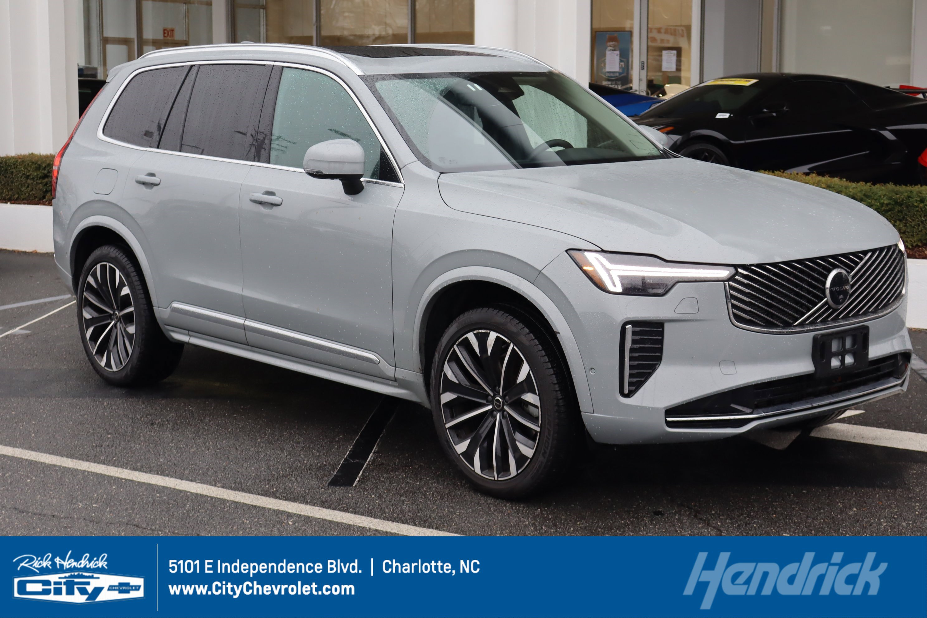 Used 2025 Volvo XC90 B6 Plus image 1