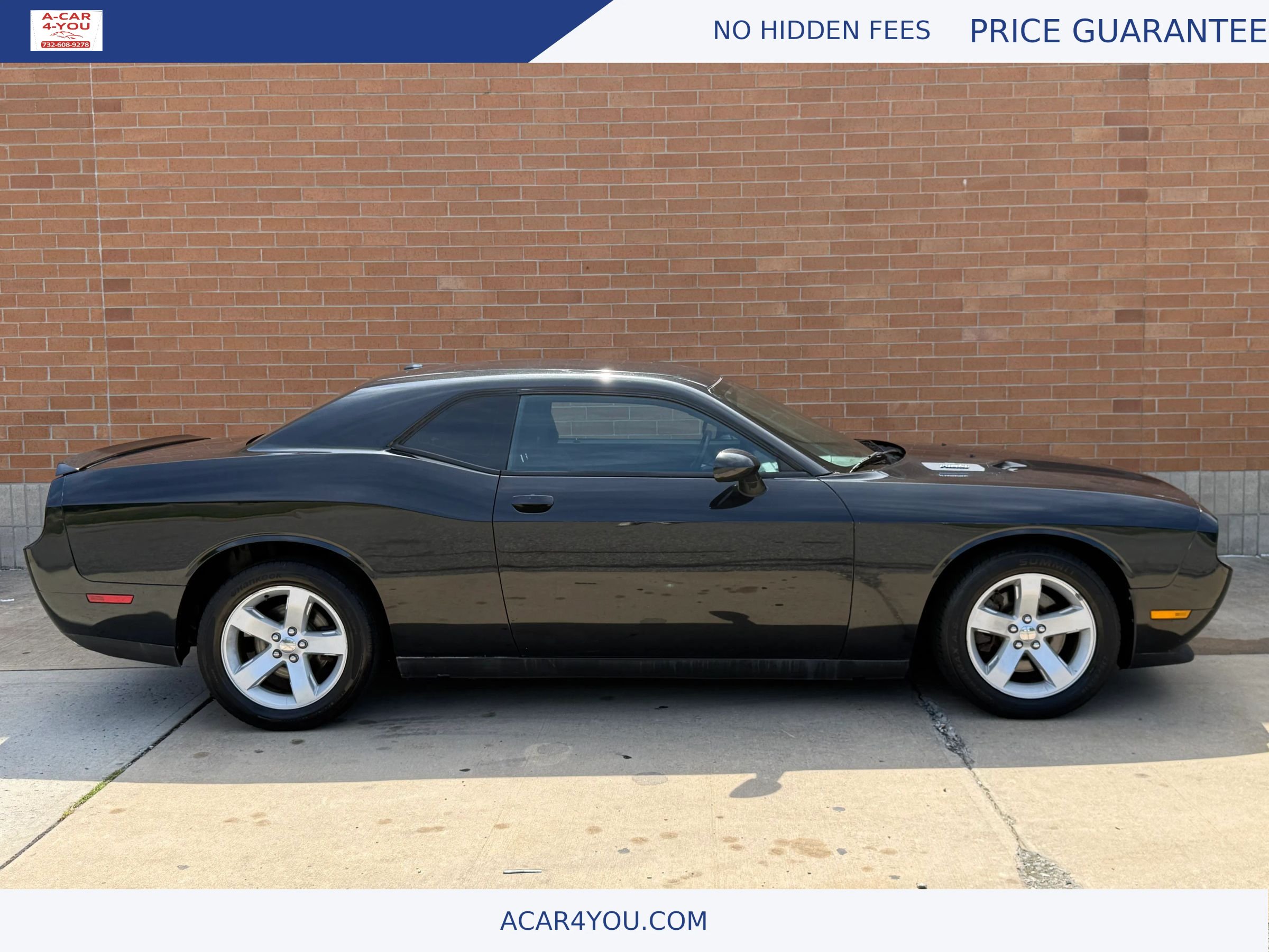 Used 2014 Dodge Challenger R/T RWD image 5