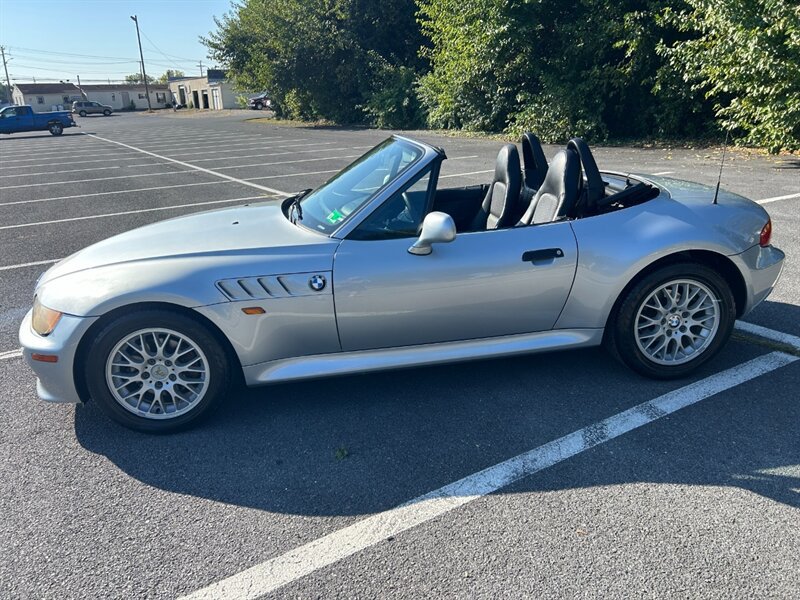 Used 1999 BMW Z3 2.5i RWD image 6