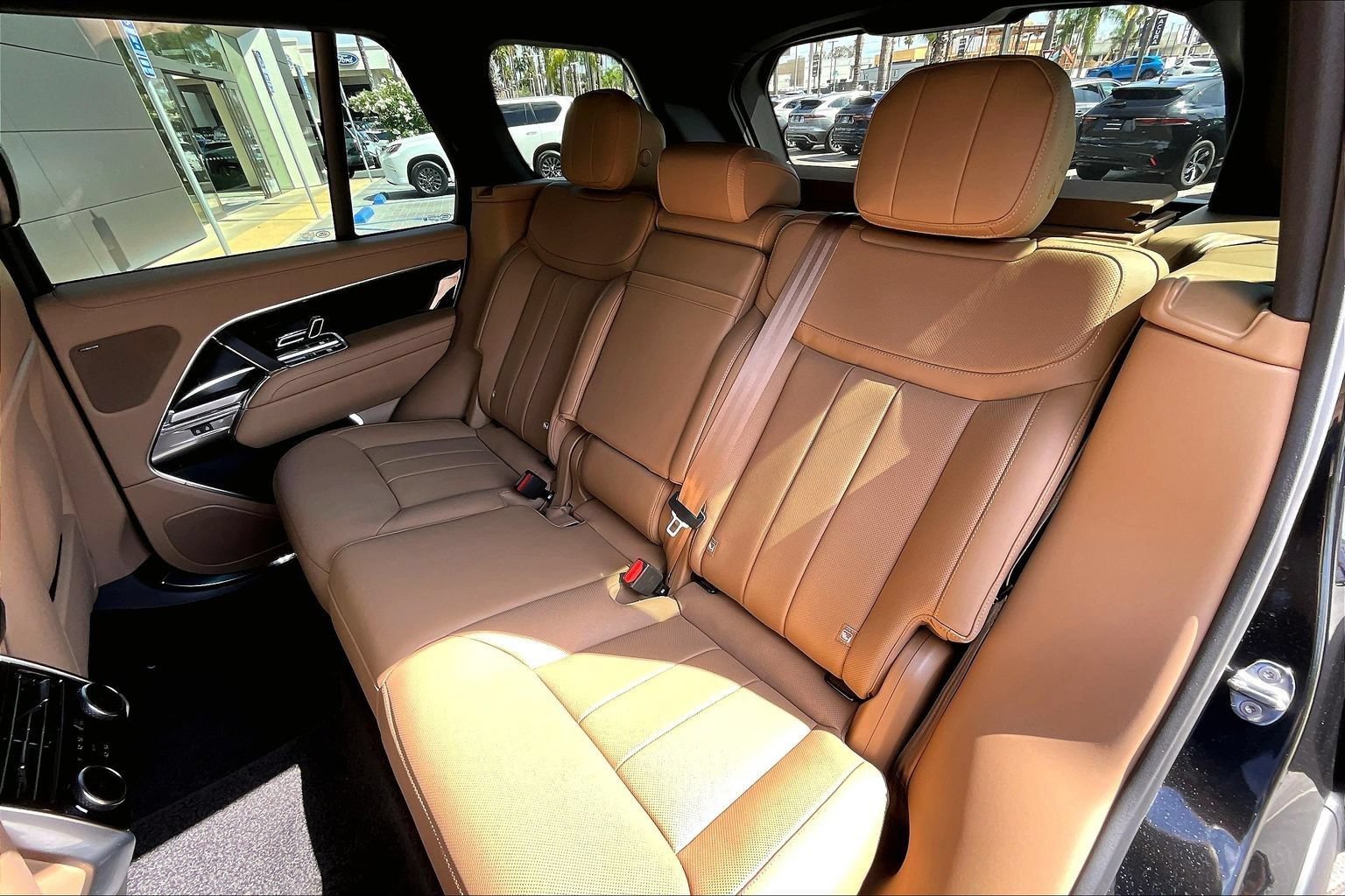 New 2026 Land Rover Range Rover SE AWD/4WD image 10