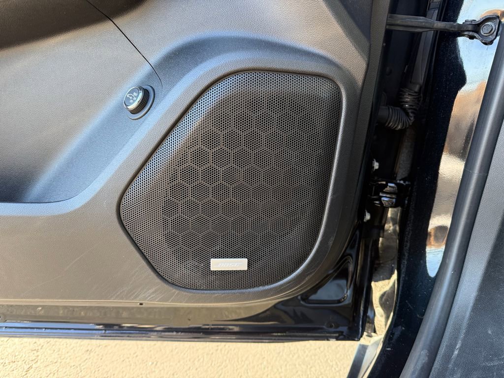 Used 2023 GMC Acadia Denali w/ Black Diamond Edition image 22