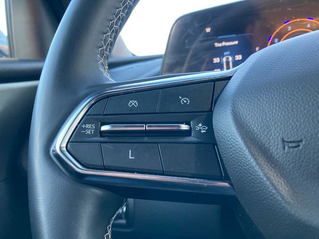 Used 2024 Chevrolet Traverse LT w/ Midnight/Sport Edition image 15