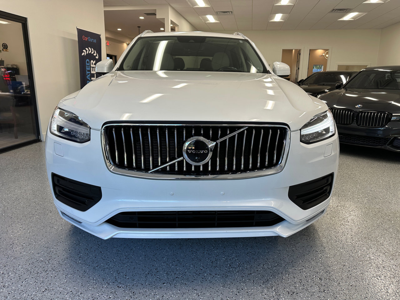 Used 2020 Volvo XC90 T5 Momentum image 14