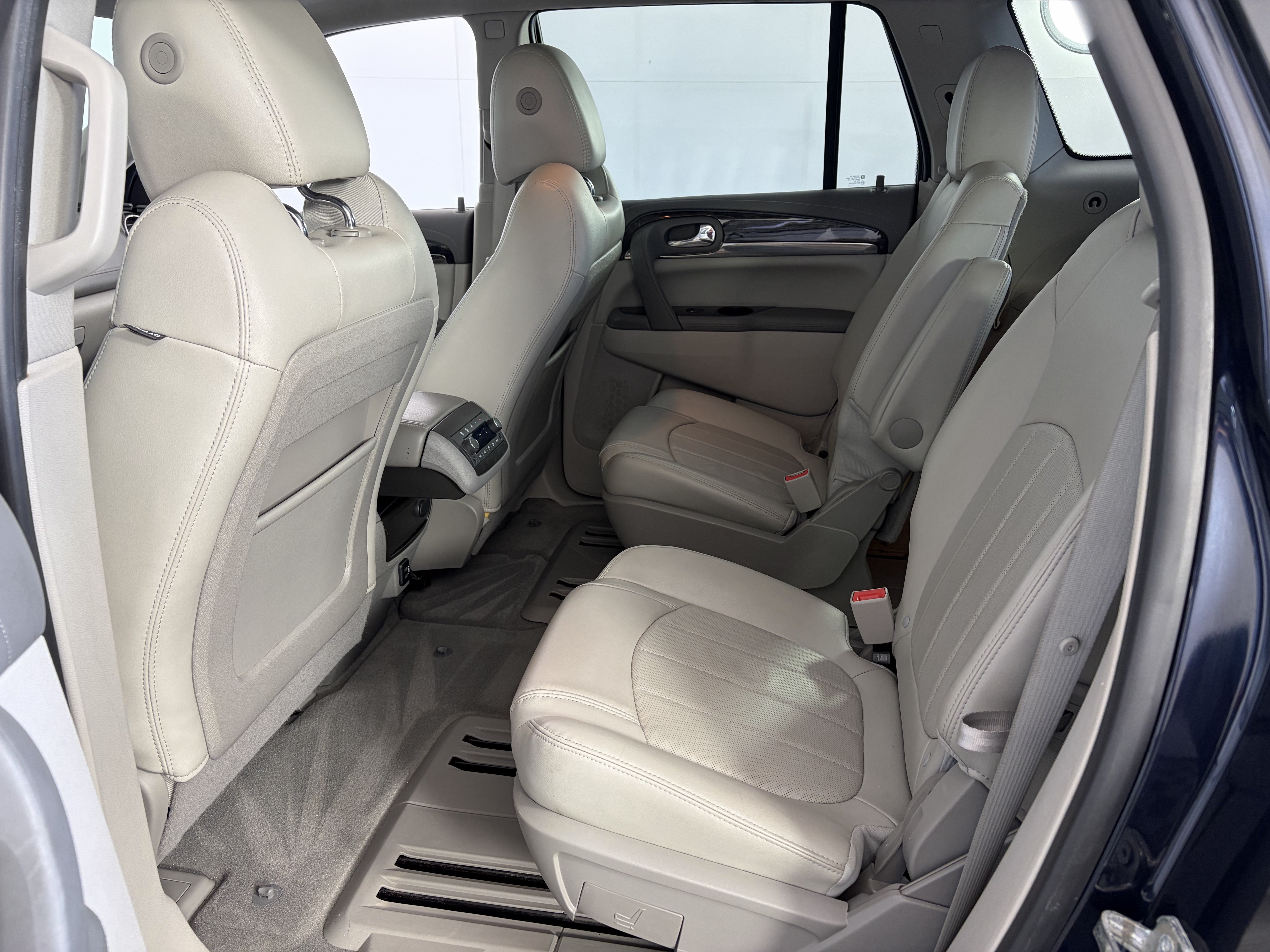Used 2017 Buick Enclave Premium w/ Experience Buick Package AWD/4WD image 7