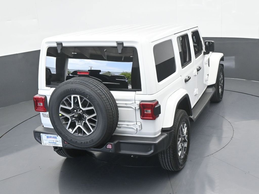 Used 2025 Jeep Wrangler Unlimited Sahara AWD/4WD image 48