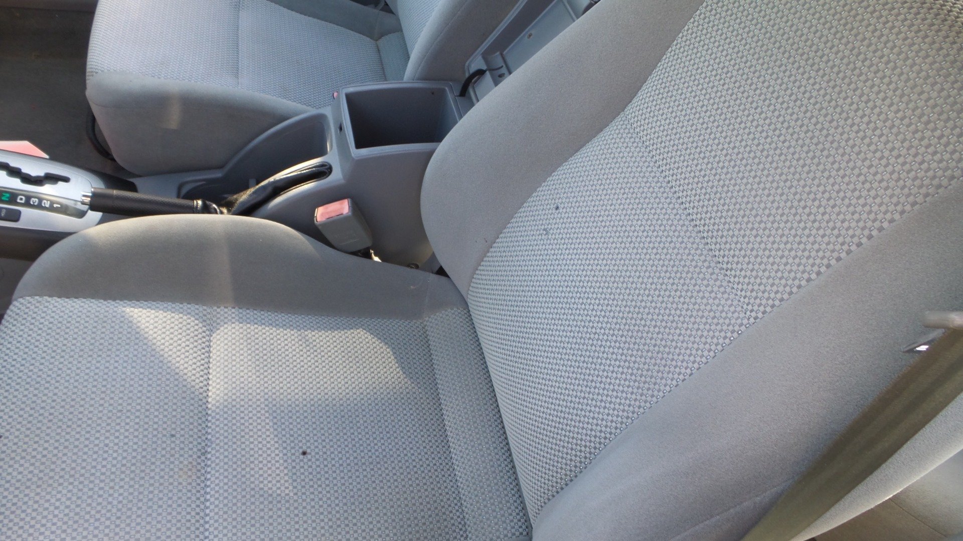 Used 2006 Suzuki Forenza Sedan FWD image 27