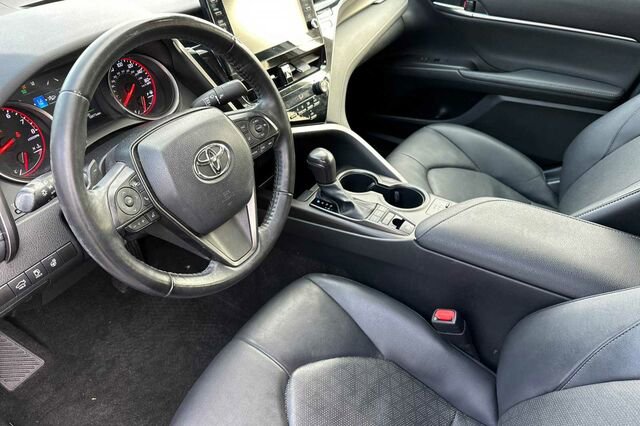 Used 2021 Toyota Camry XSE image 4