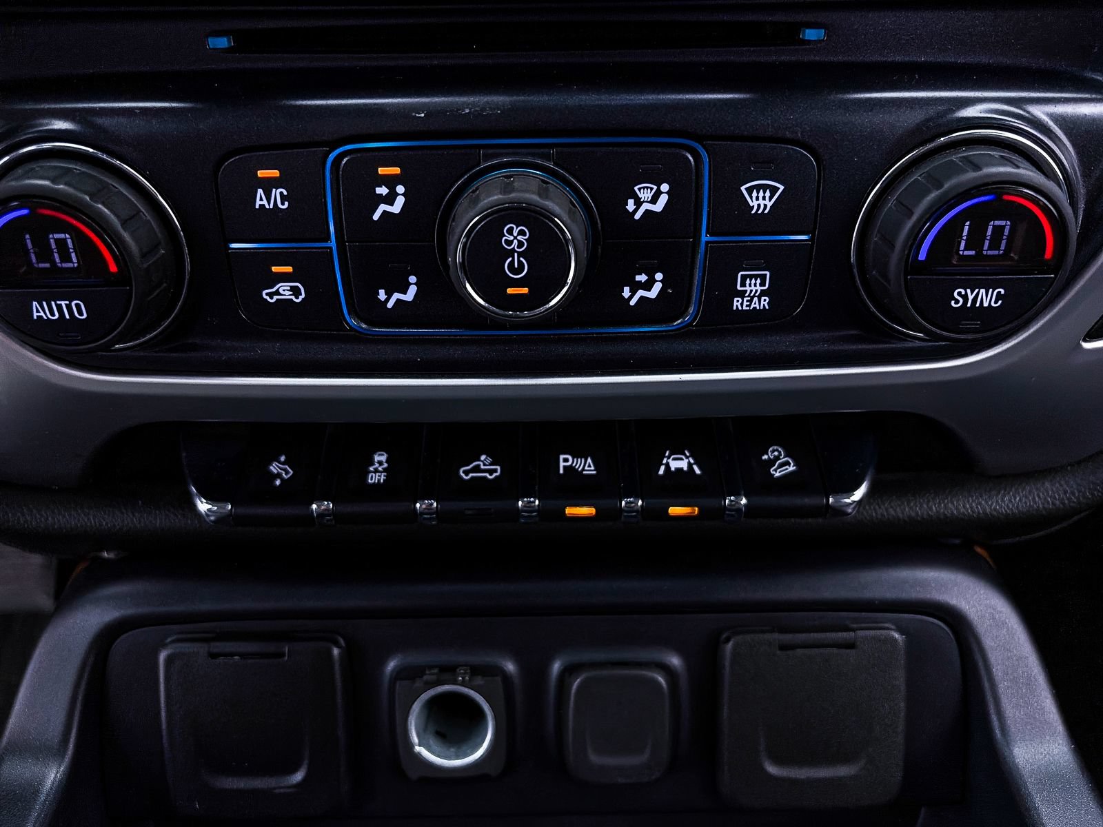 Used 2018 GMC Sierra 1500 SLT AWD/4WD image 20