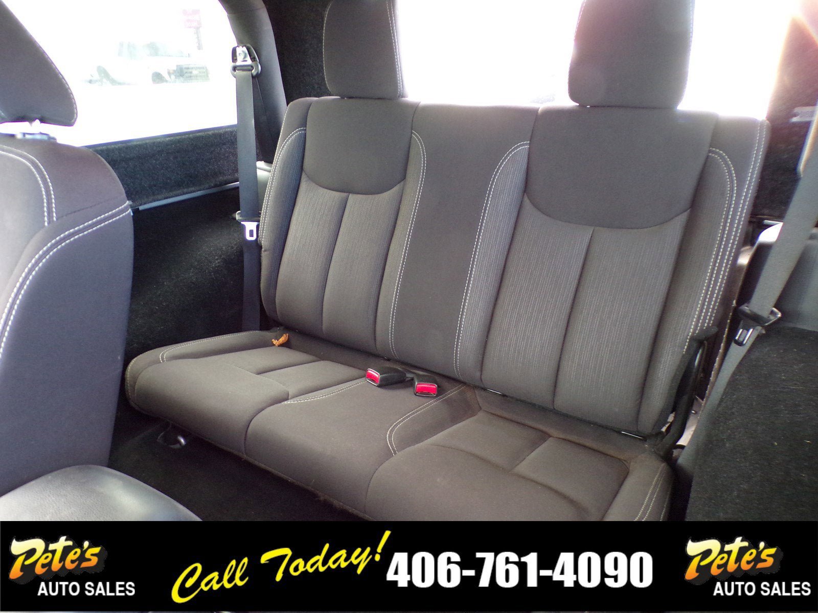 Used 2014 Jeep Wrangler Rubicon w/ Connectivity Group AWD/4WD image 13