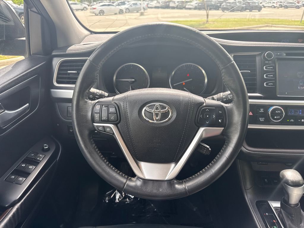 Used 2015 Toyota Highlander XLE AWD/4WD image 20