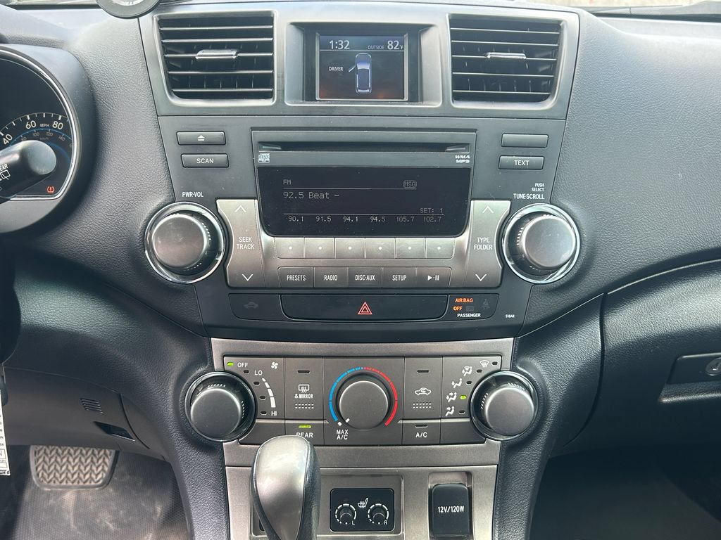 Used 2012 Toyota Highlander 4WD Hybrid w/ Leather Pkg image 15