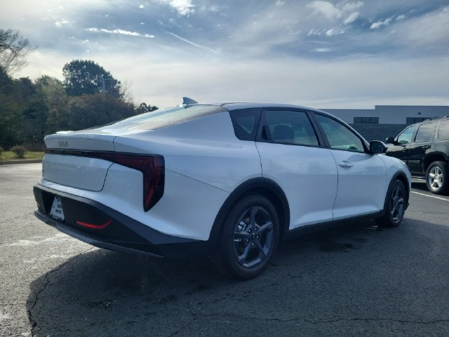 New 2026 Kia K4 FWD image 4