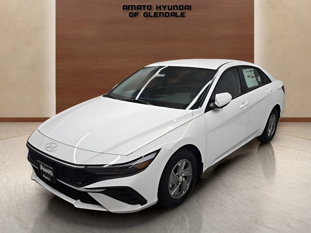 New 2026 Hyundai Elantra SE FWD image 2