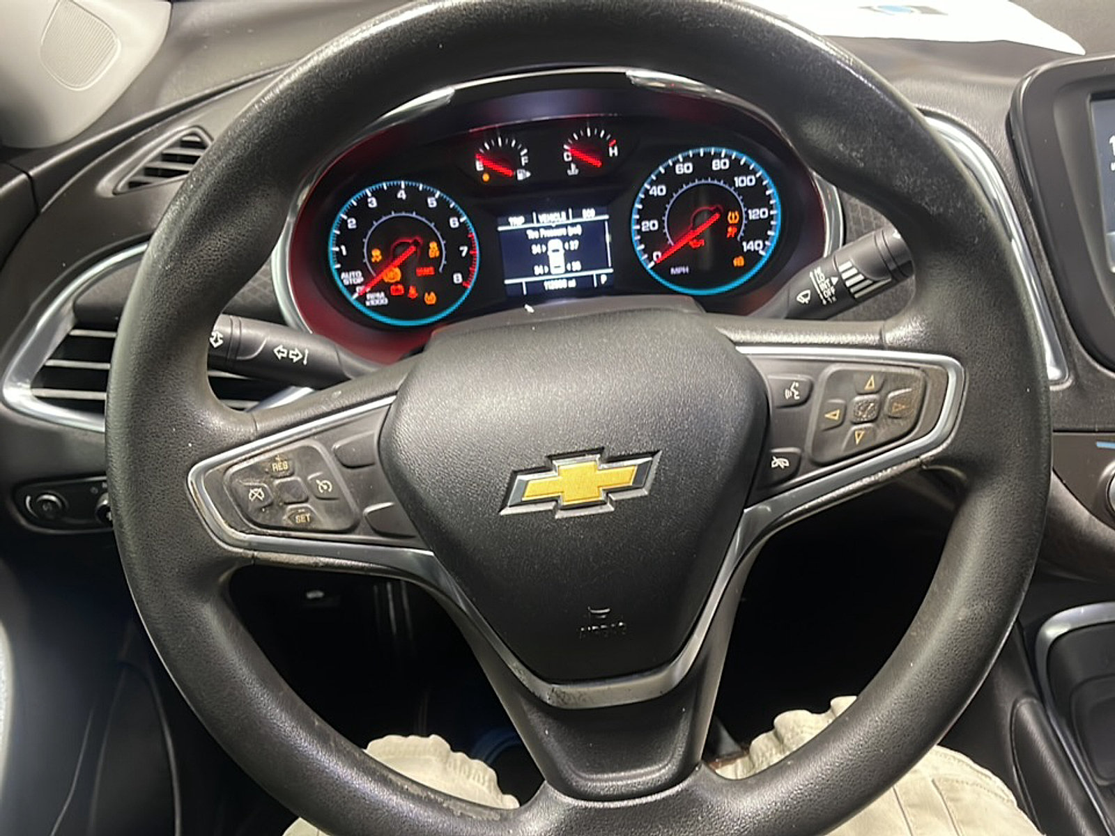 Used 2018 Chevrolet Malibu LT FWD image 4