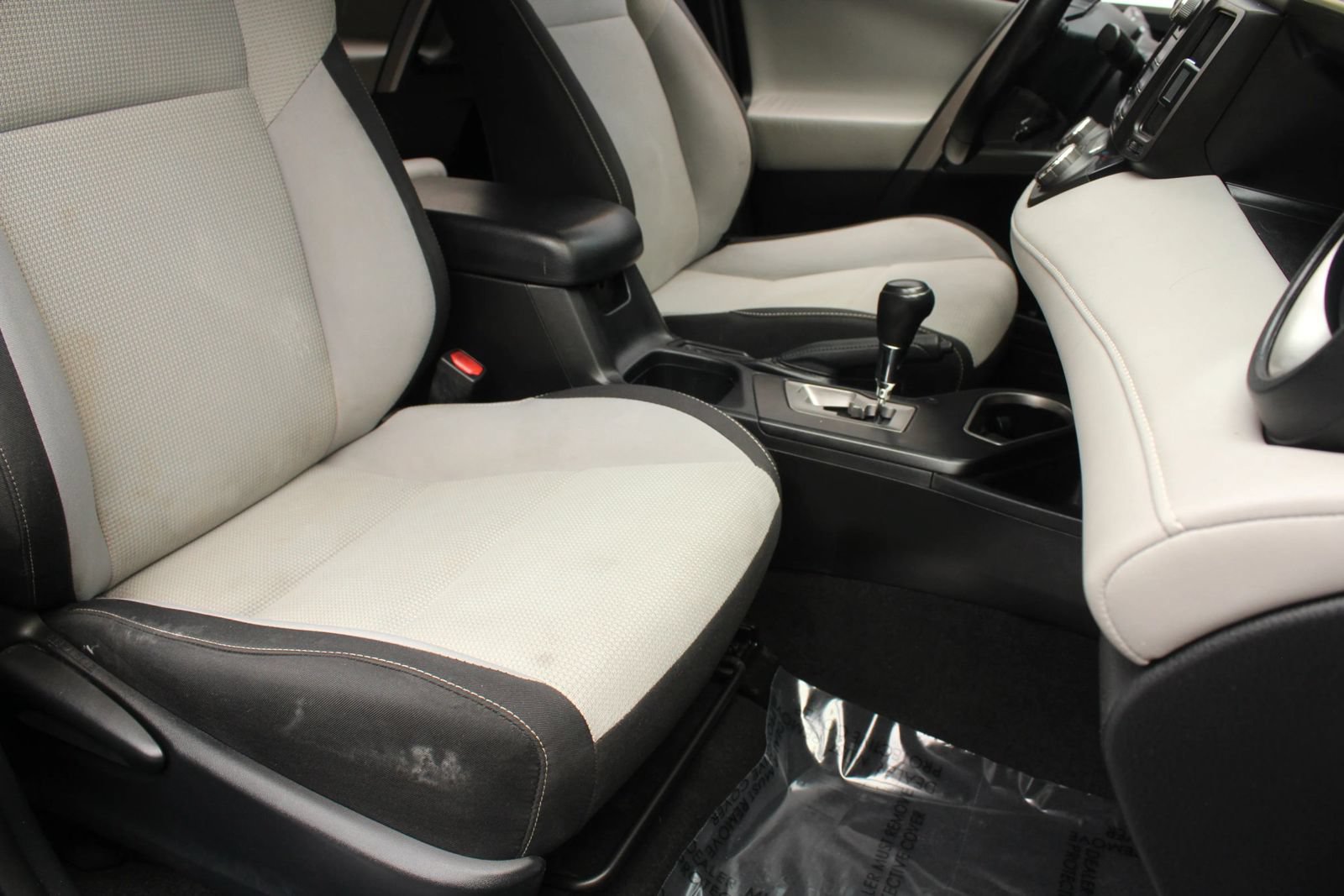 Used 2017 Toyota RAV4 XLE w/ All Weather Liner Package AWD/4WD image 29