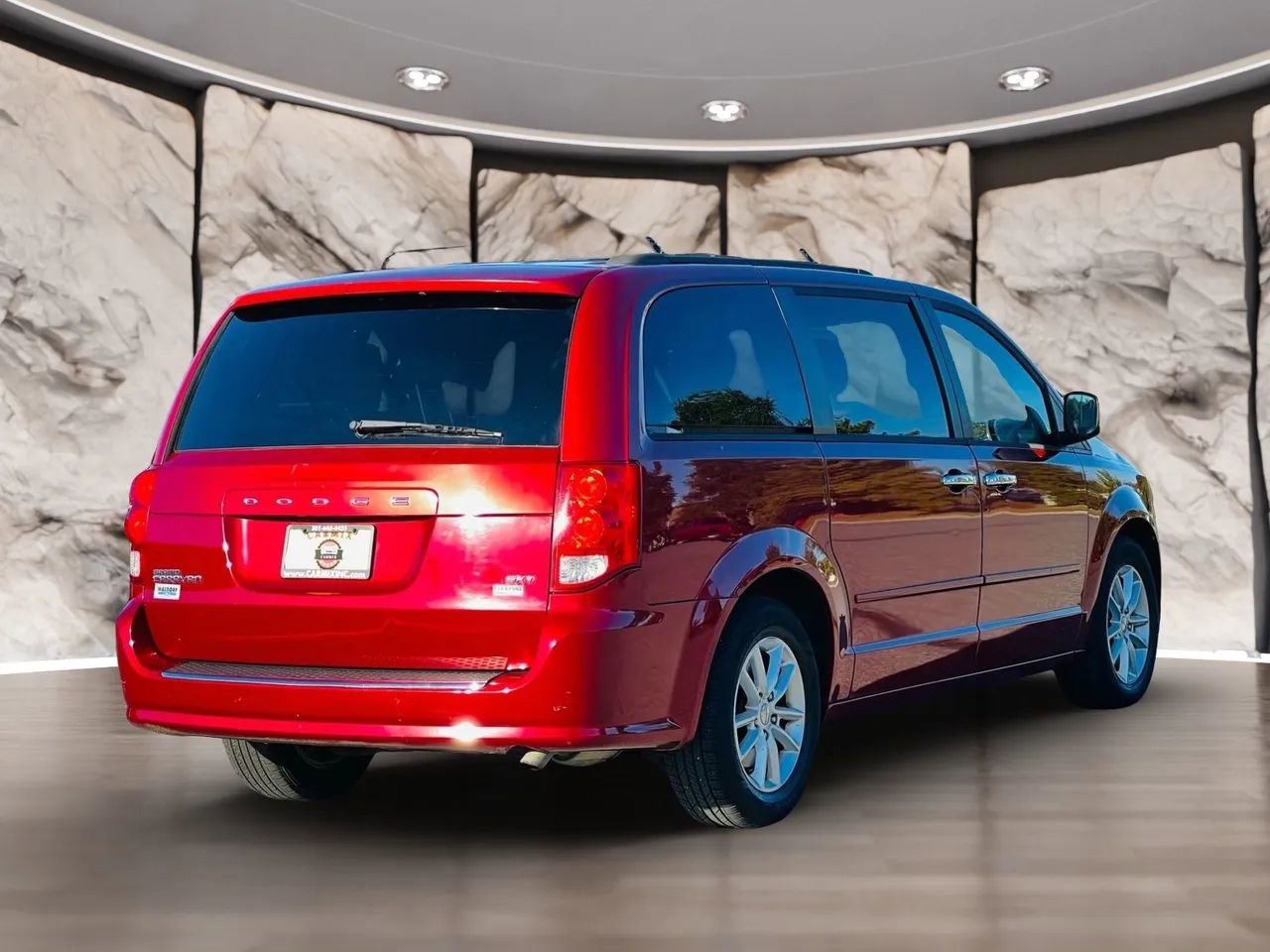 Used 2014 Dodge Grand Caravan SXT image 32