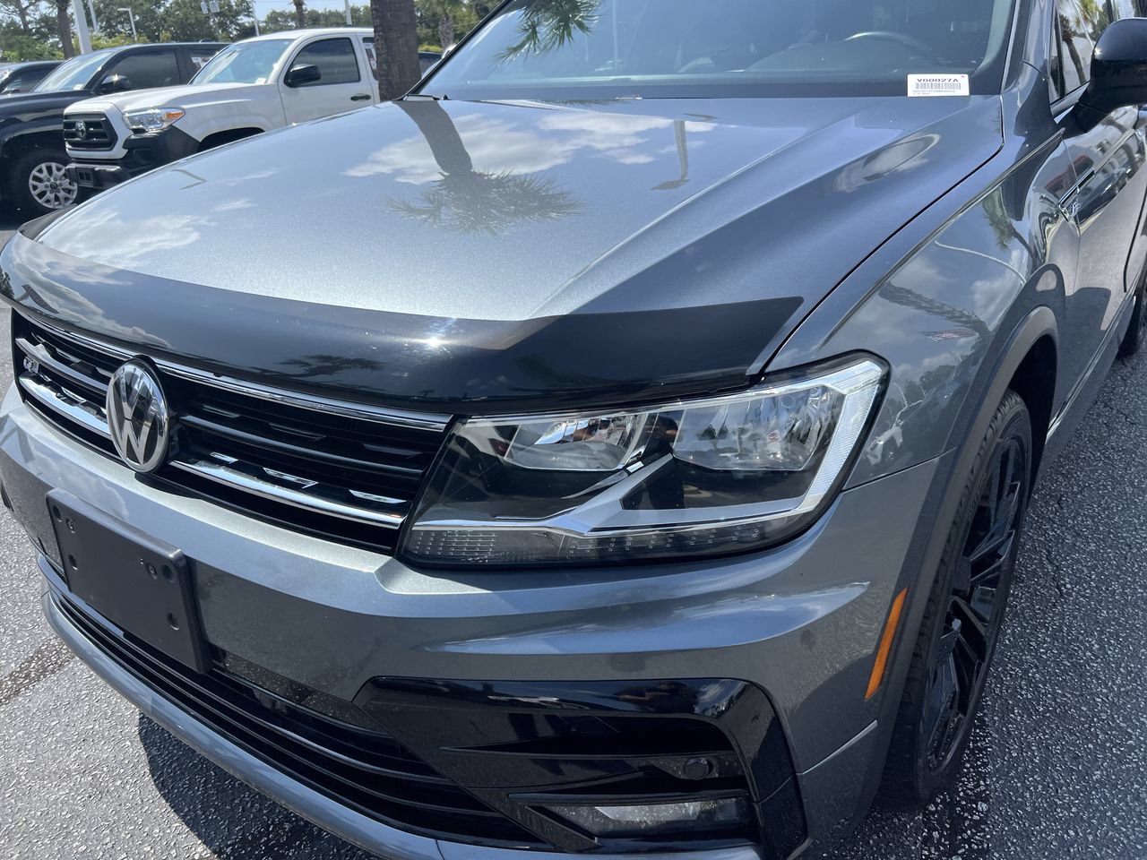 Used 2021 Volkswagen Tiguan SE R-Line FWD image 6
