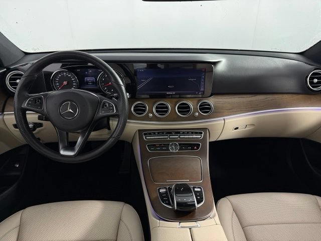 Used 2018 Mercedes-Benz E 400 4MATIC Sedan image 23