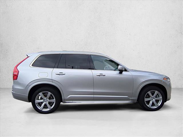 Used 2022 Volvo XC90 T6 Momentum AWD/4WD image 4