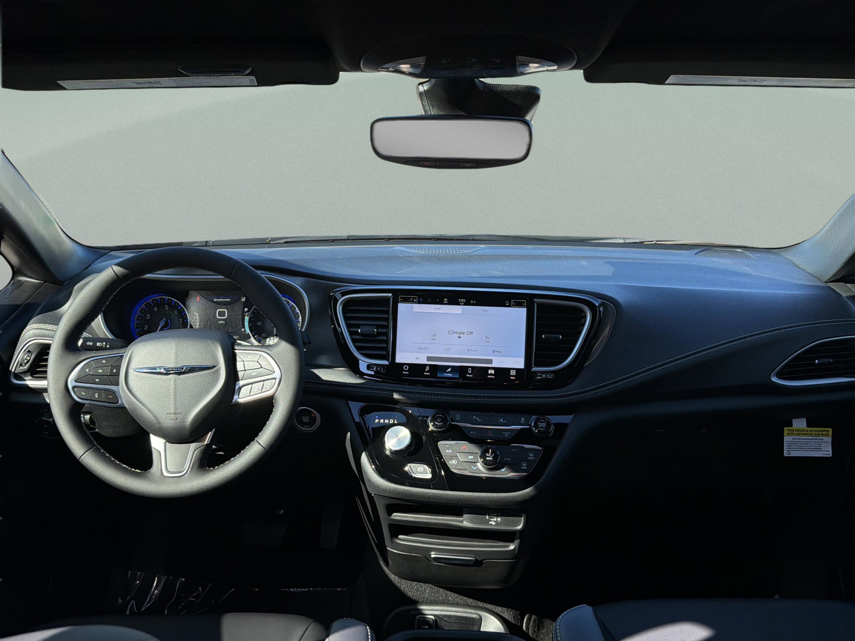 New 2026 Chrysler Pacifica Select FWD image 11