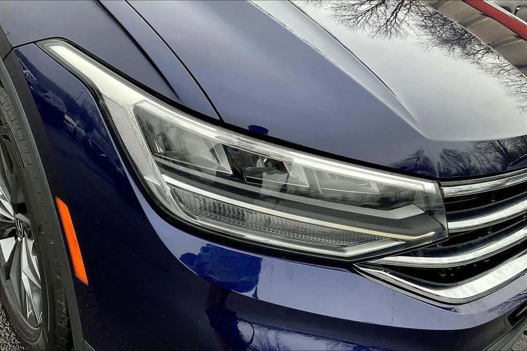 Used 2023 Volkswagen Tiguan SE w/ Panoramic Sunroof Package image 27