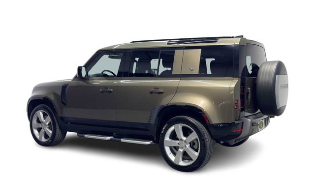 Used 2021 Land Rover Defender 110 X-Dynamic SE AWD/4WD image 4