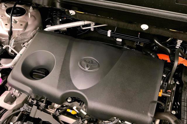 Used 2024 Toyota Venza XLE image 30