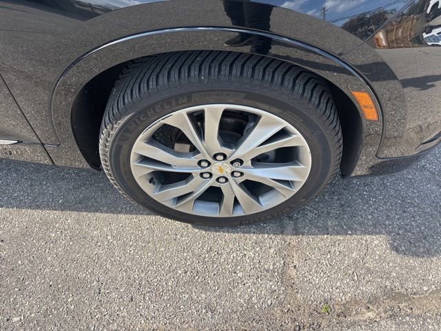 Used 2019 Chevrolet Blazer Premier w/ Sun and Wheels Package AWD/4WD image 11