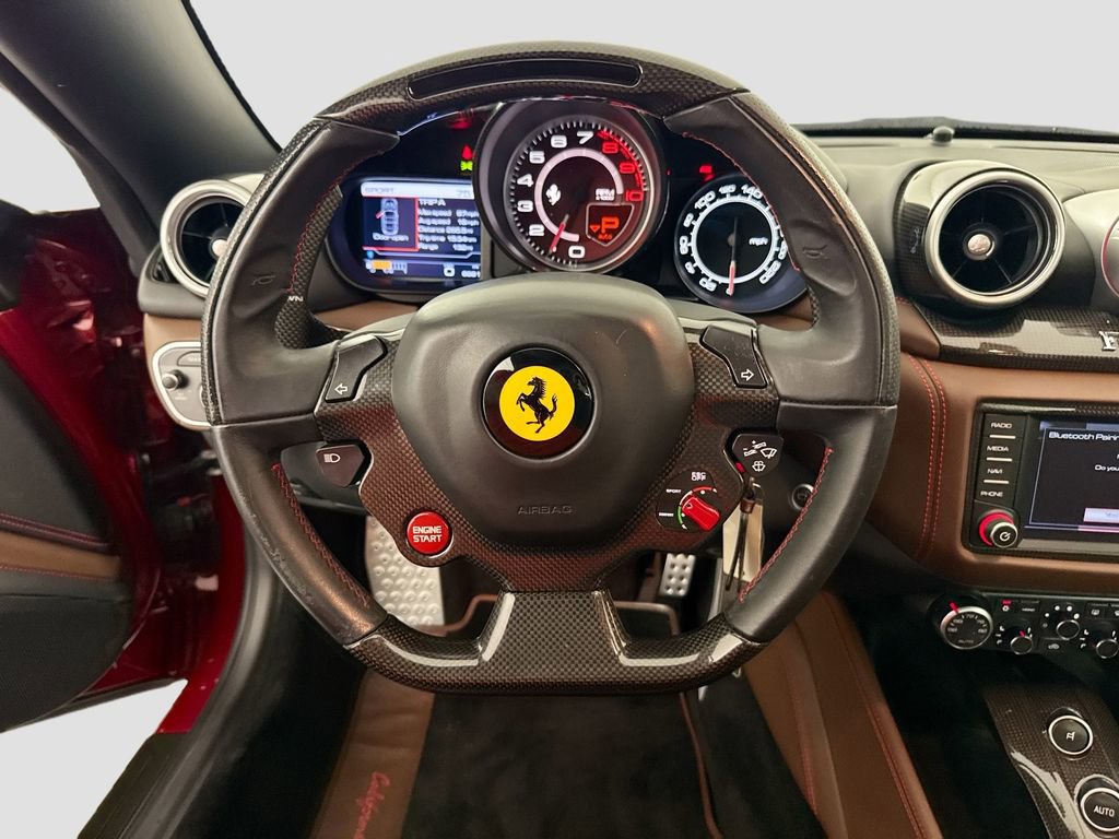 Used 2016 Ferrari California T image 22