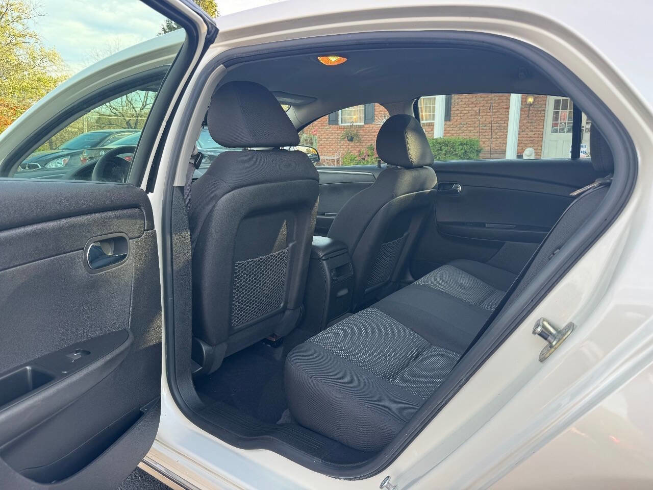 Used 2011 Chevrolet Malibu LT w/ White Diamond Premium Package FWD image 15