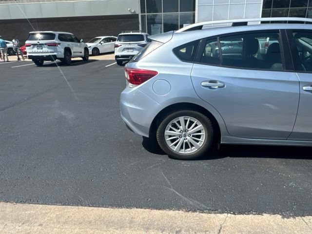 Used 2017 Subaru Impreza 2.0i Premium AWD/4WD image 2