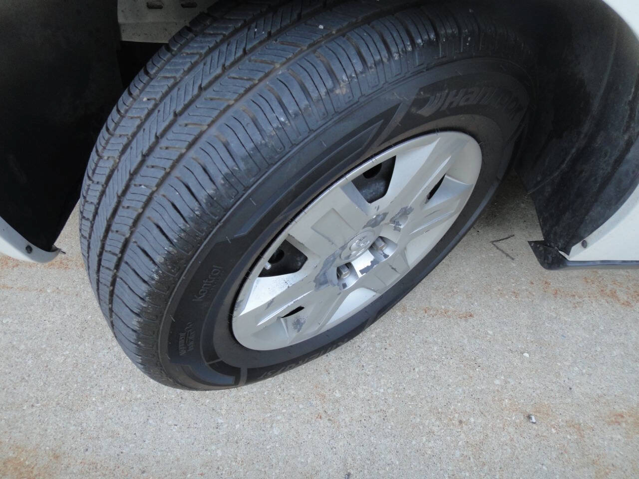 Used 2010 Dodge Grand Caravan FWD image 21