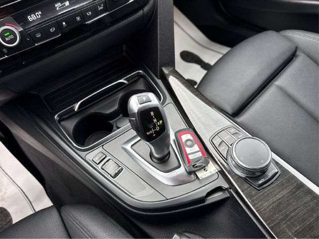 Used 2018 BMW 320i xDrive Sedan AWD/4WD image 34