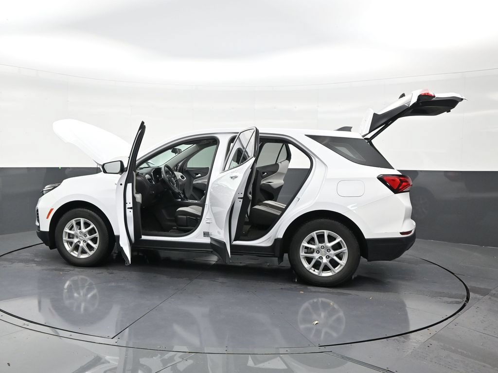 Used 2023 Chevrolet Equinox LS FWD image 30