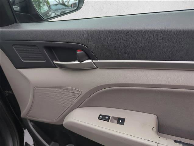 Used 2019 Hyundai Elantra SEL FWD image 28