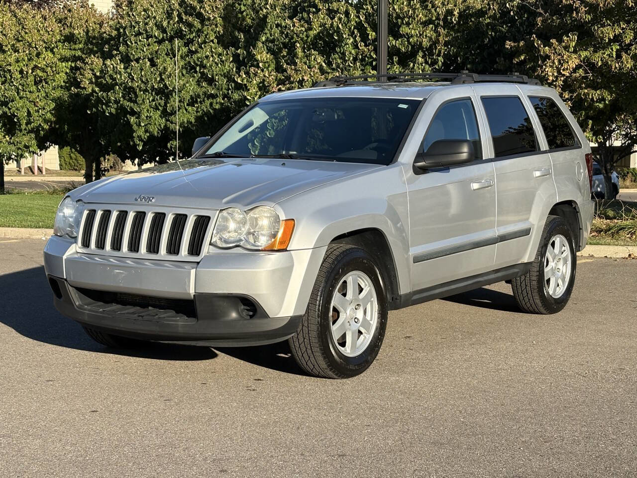 Used 2009 Jeep Grand Cherokee Laredo