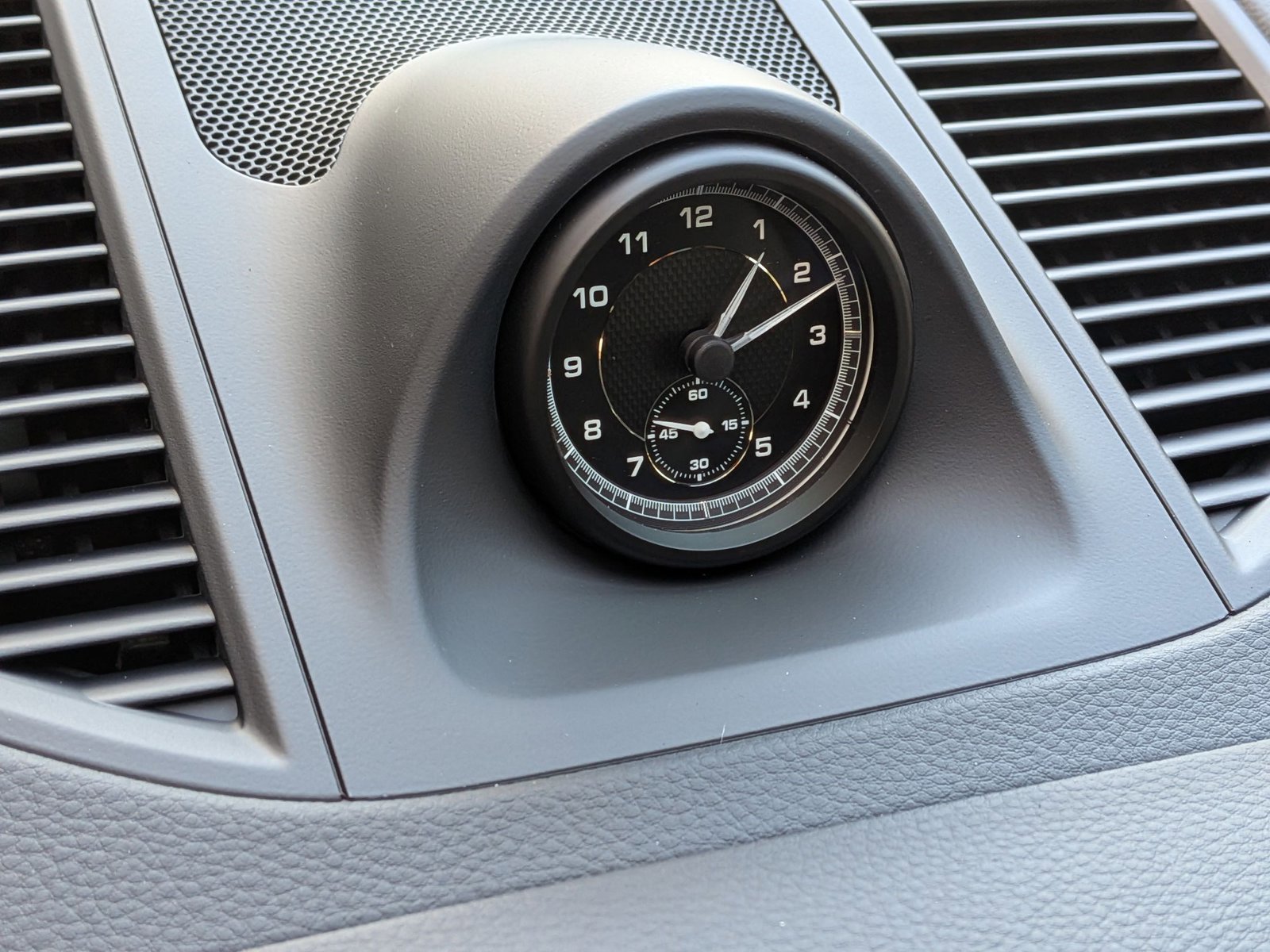 New 2026 Porsche Macan image 20