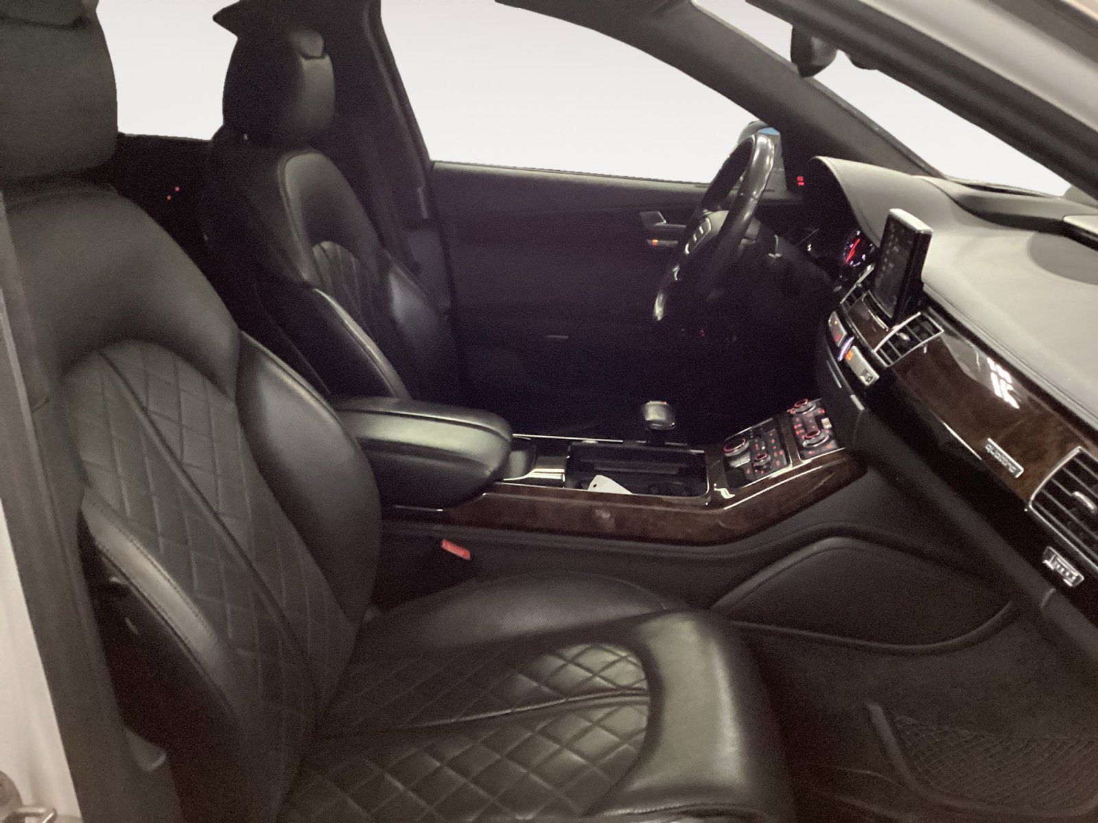 Used 2016 Audi A8 L 4.0T image 15