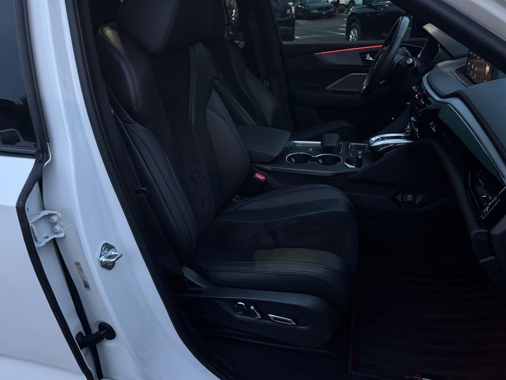 Used 2023 Acura MDX A-Spec image 18