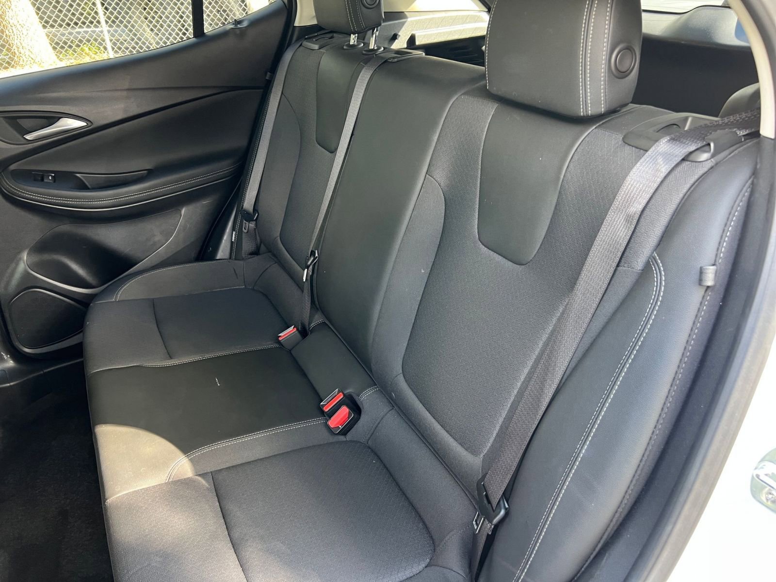 Used 2025 Buick Encore GX Preferred image 31