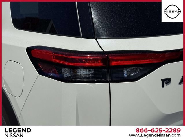 Certified 2023 Nissan Pathfinder SL w/ Black Appearance Package AWD/4WD image 11