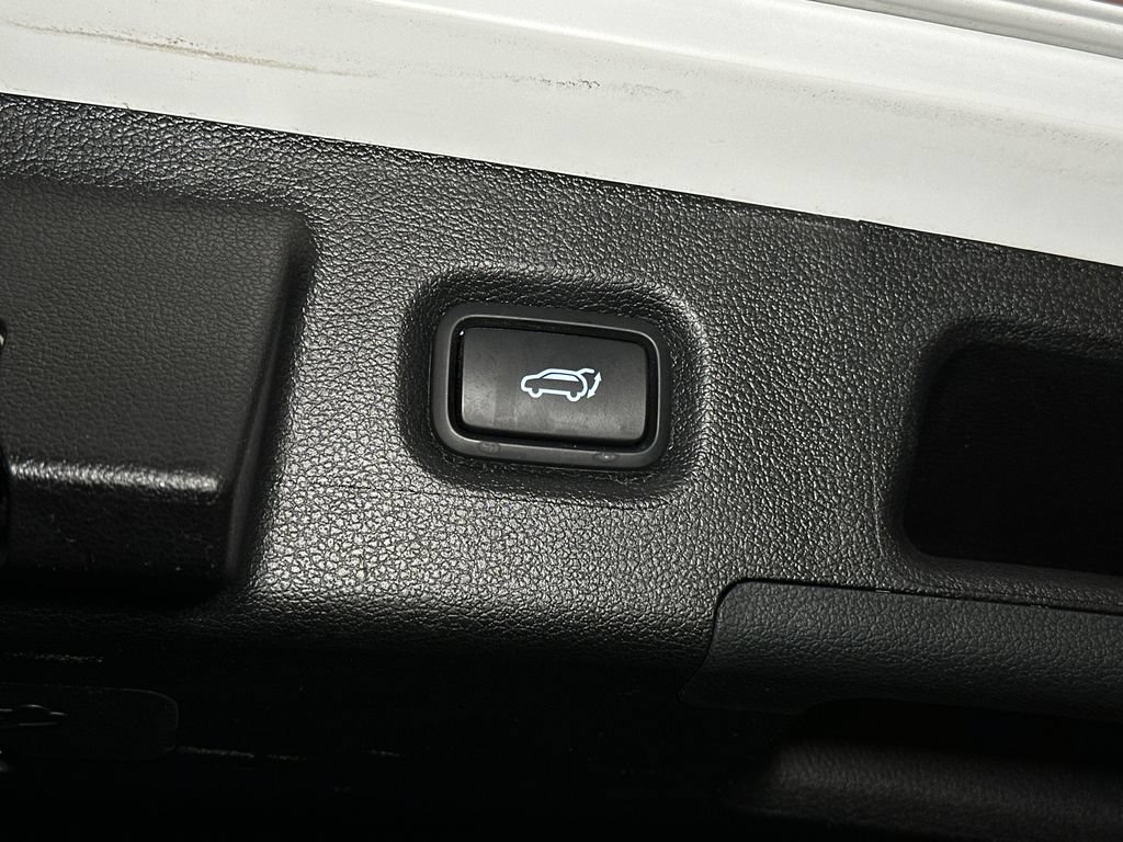 Used 2022 Hyundai Santa Fe Limited AWD/4WD image 7