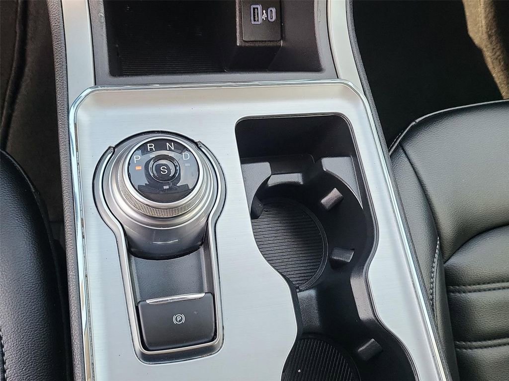 Used 2022 Ford Edge SEL image 8