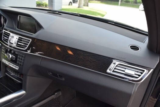 Used 2014 Mercedes-Benz E 250 BlueTEC Sedan image 52