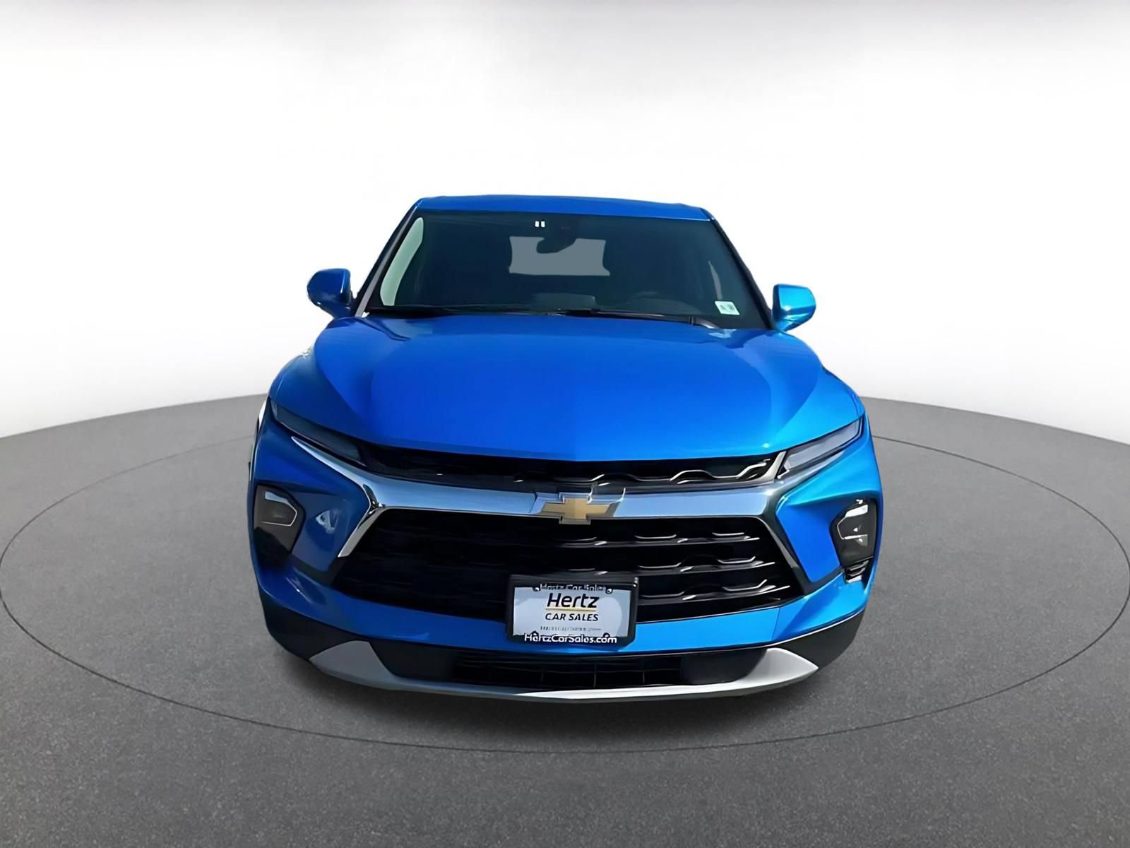 Used 2025 Chevrolet Blazer LT FWD image 4