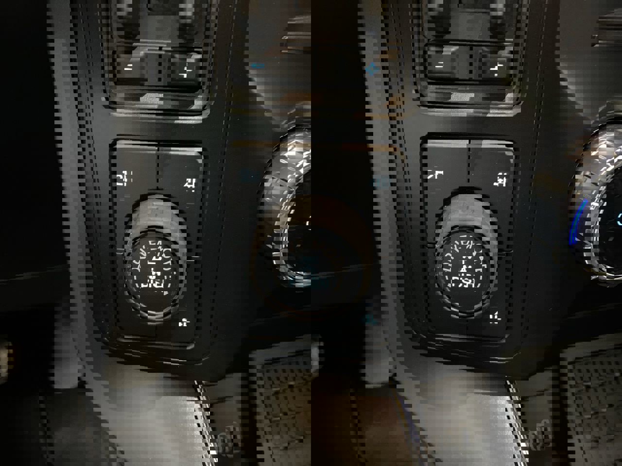 New 2025 Ford F150 XLT w/ Equipment Group 302A MID image 16