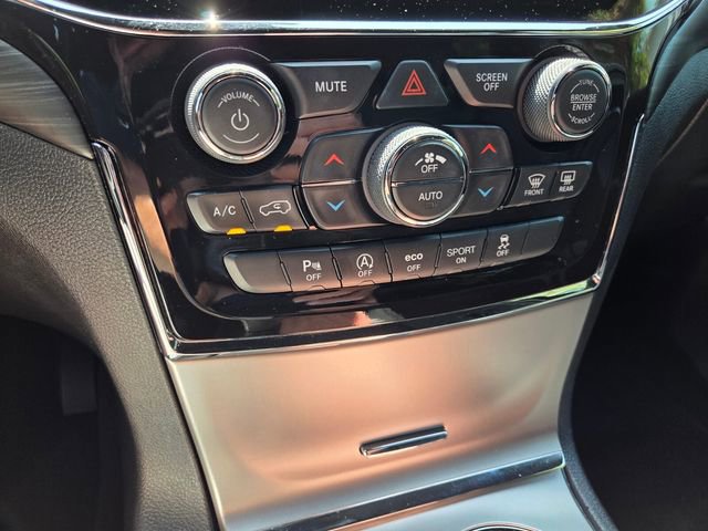 Used 2021 Jeep Grand Cherokee Laredo X image 28