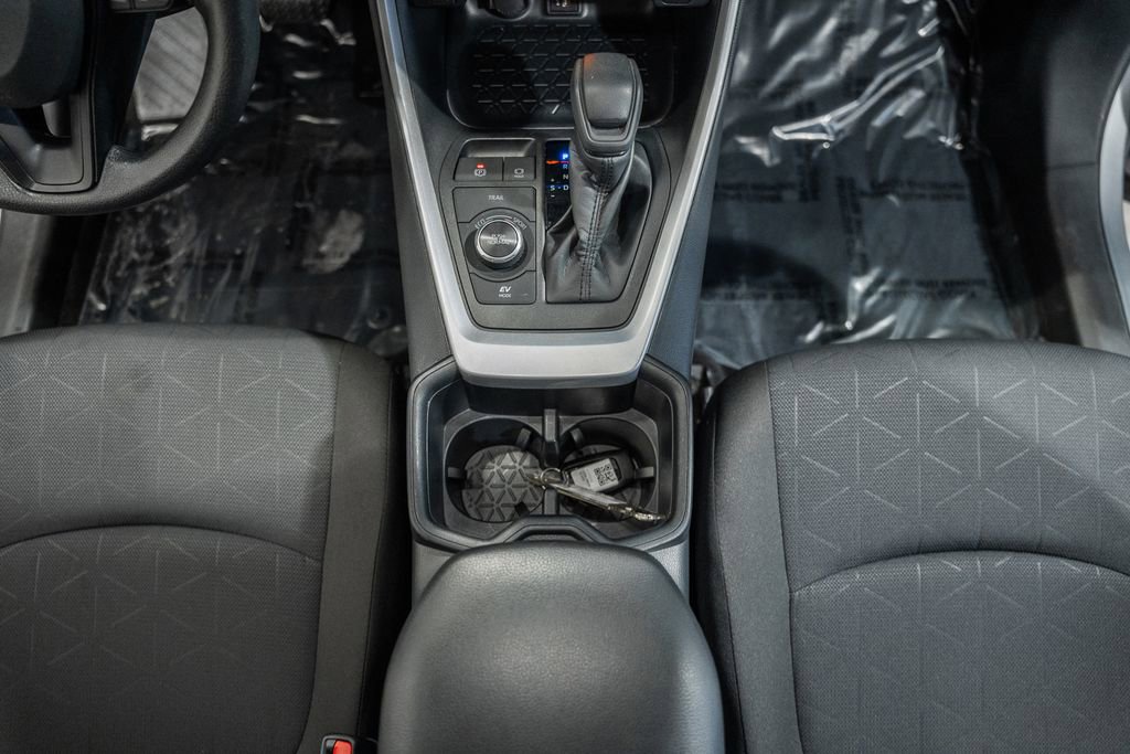 Used 2025 Toyota RAV4 XLE image 26