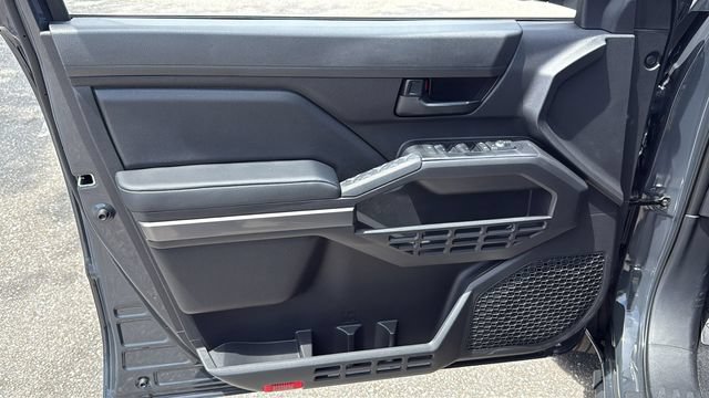 Used 2026 Toyota Tacoma SR5 RWD image 15
